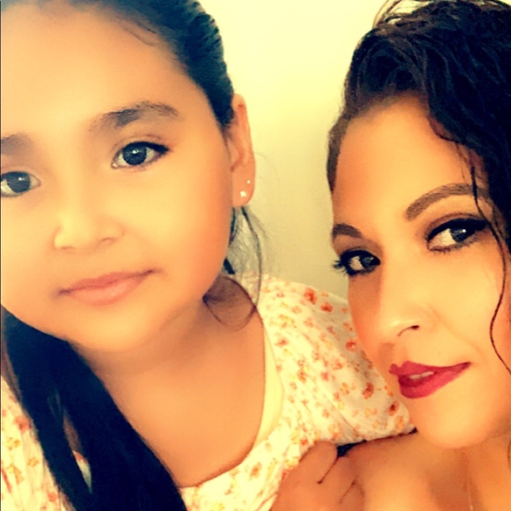 Meet your Posher, Crystal